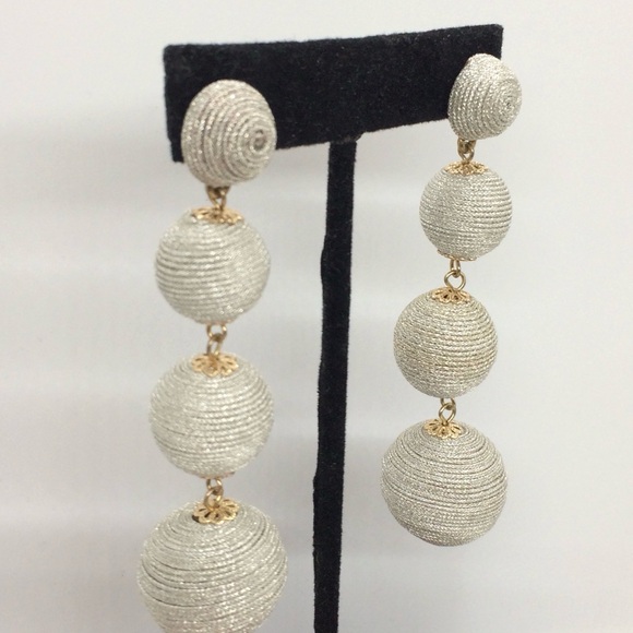 3/$30 SILVER BAUBLE GRADUATED BALL DROP EARRINGS THREAD WRAPPED STATEMENT PARTY - Picture 4 of 10